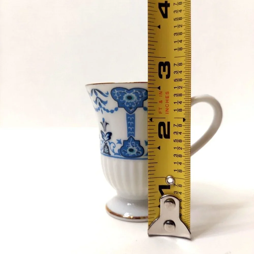 VTG 1984 Avon European Tradition Miniature Cup & Saucer Set Medici Porcelain - Picture 8 of 13